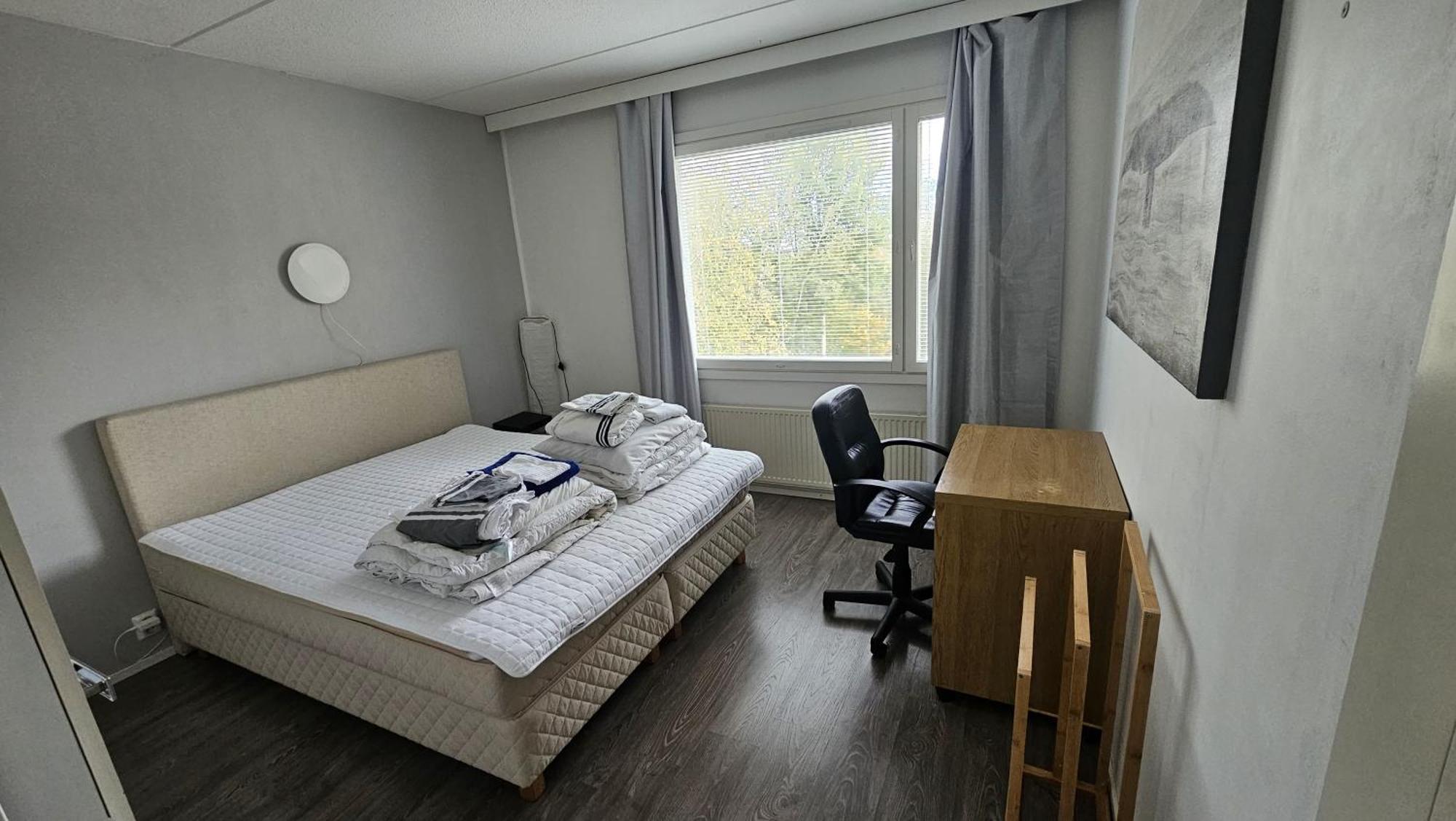Tilava Kaksio, Saunalla Ja Saehkoeauton Latauksella. Tampere Buitenkant foto